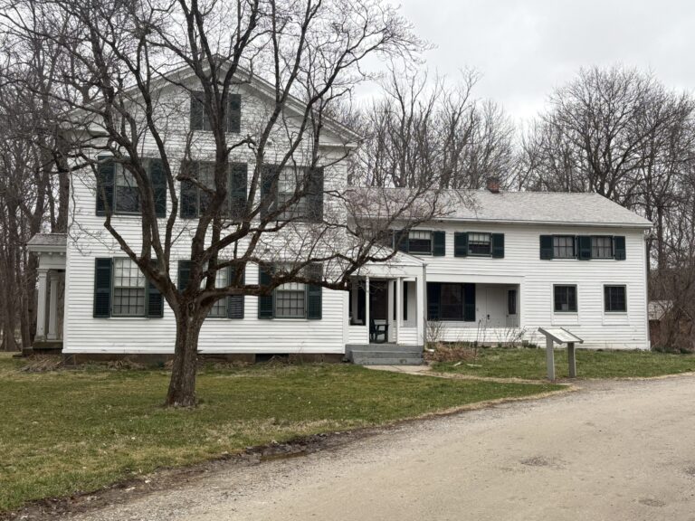 Blue Hen Falls Trail Guide Cuyahoga - Stanford House Cuyahoga Valley National Park 768x576 