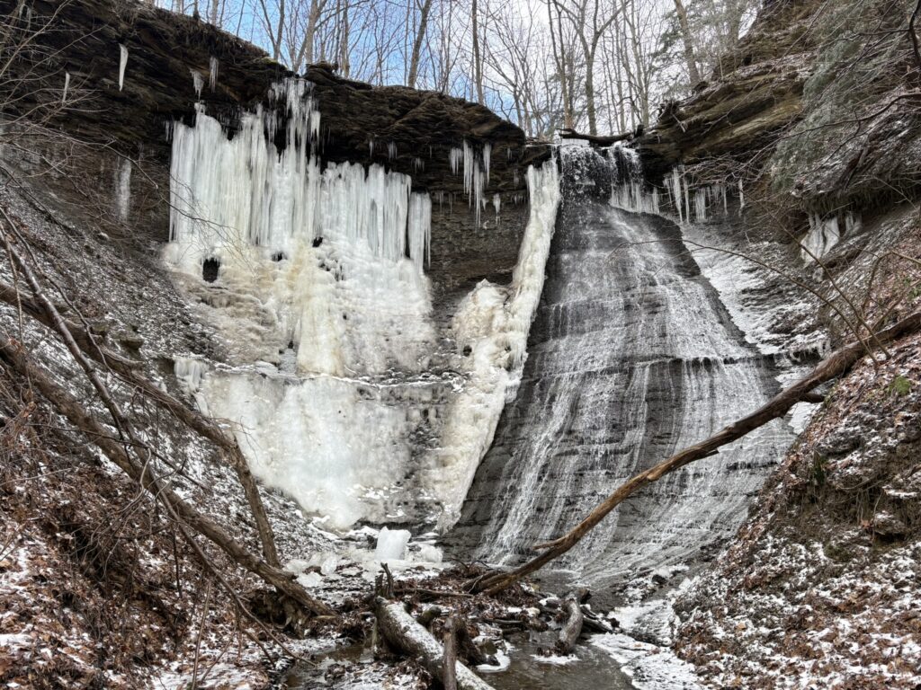 Contour Falls Frozen